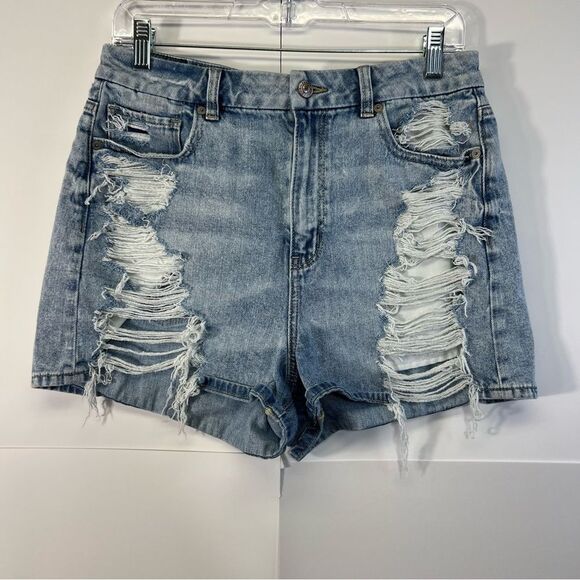 American Eagle Outfitters Pants - Sz 8 American Eagle Curvy Mom Short comfort stretch waistband